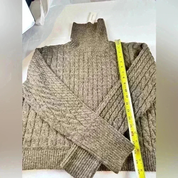 NWT - Francesca’s Miami Collection Becci Turtleneck Sweater (Brown) - Picture 3 of 5